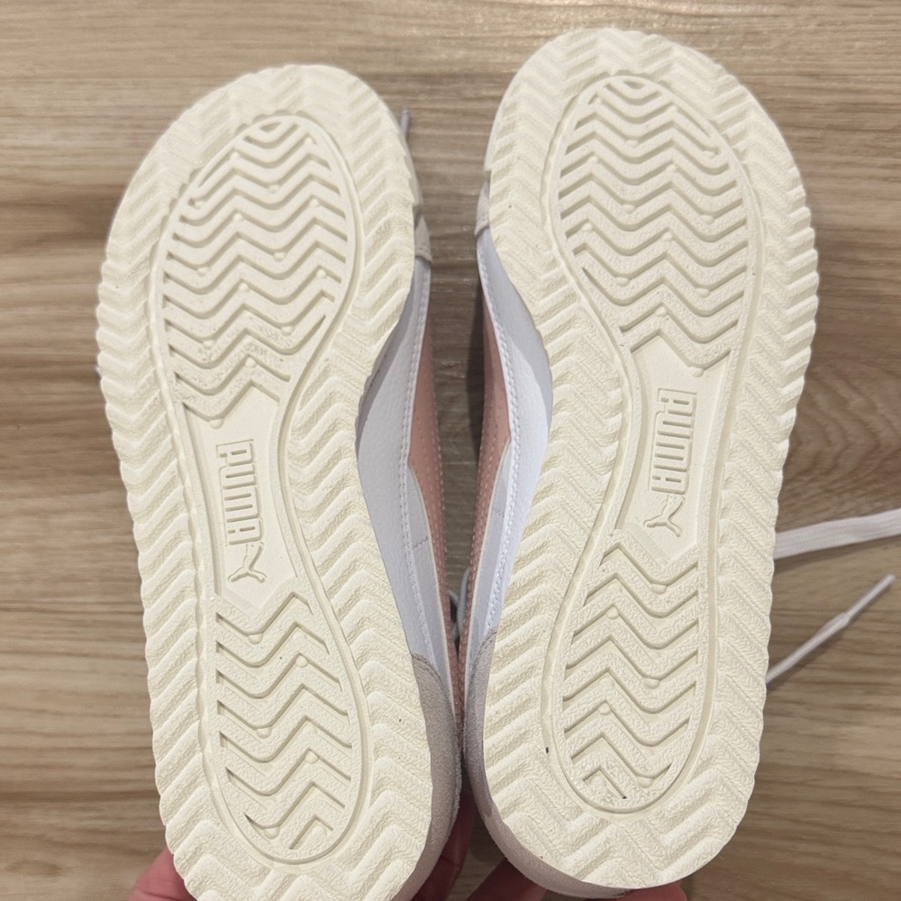 Puma Women's White and Light Pink Sneakers - Picture 4 of 5
